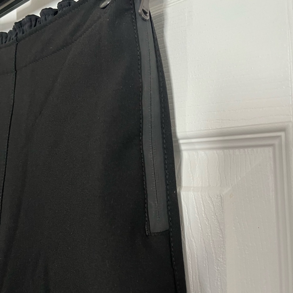 Women’s Black 66 North Polartec Glymur ski/snowboard Pants - Picture 11 of 14